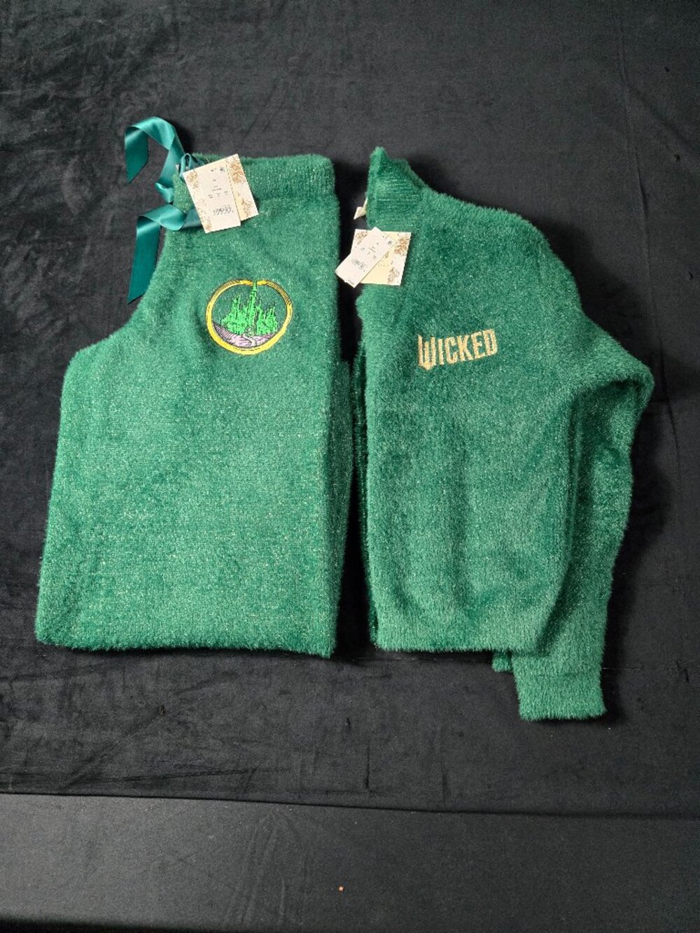Wicked Adore Me Women's Green Fuzzy Cardigan Pajama Set Size M NWT